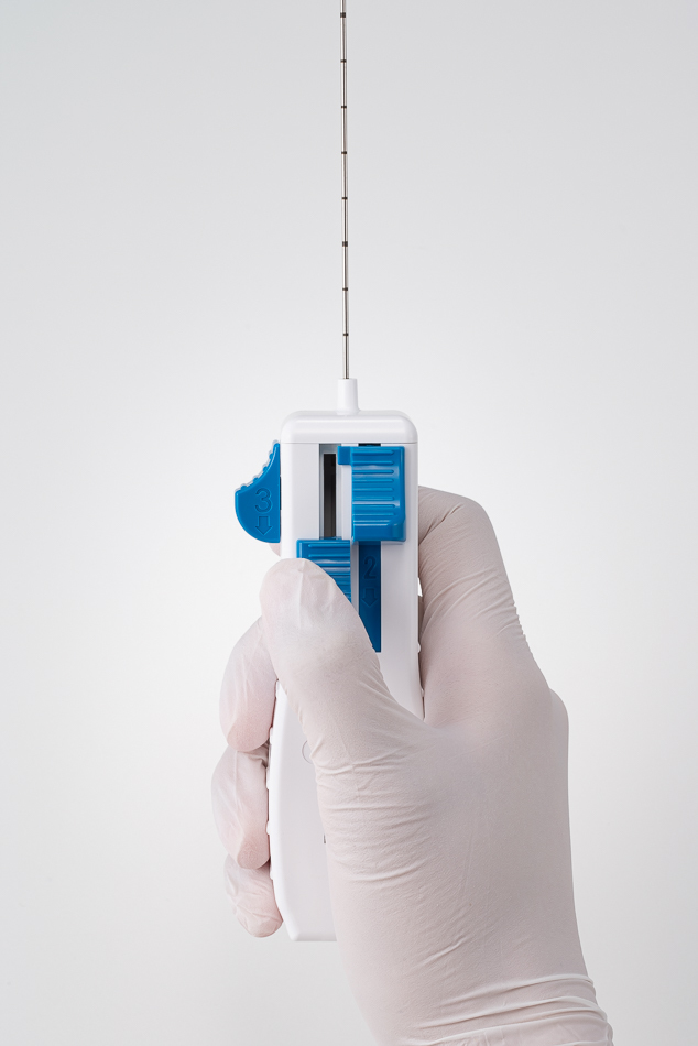 フルオート生検針ベスティオⅡ_製品画像データ